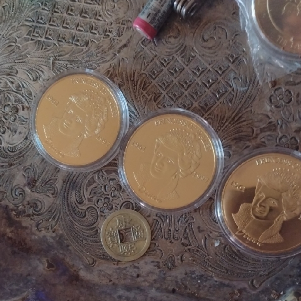 Genuine 24kGold Layered Mint Cased Commemorative Coins(3)